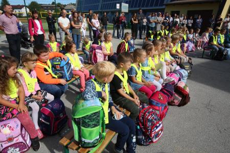 SPREJEM PRVOŠOLČKOV CERKNICA 13 FOTO LJUBO VUKELIČ